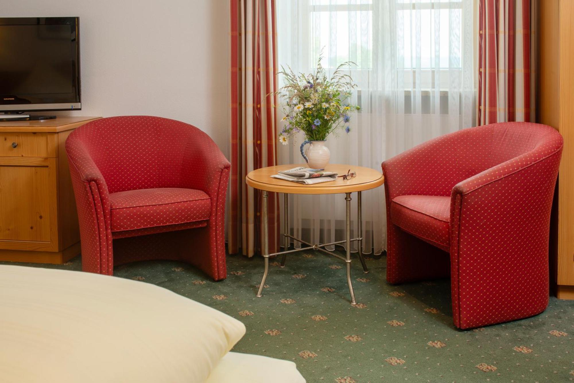 Landhotel Hoisl-Bräu Penzberg Buitenkant foto